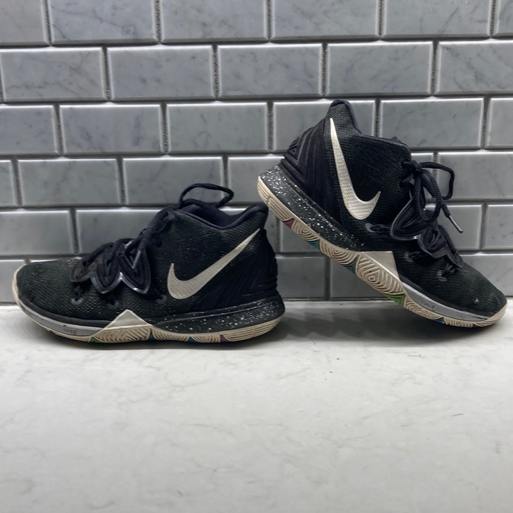 Kyrie Irving basketball shoes black. US size 5